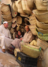 Morocco / Maroc - Fez: in a basket-shop - photo by J.Kaman