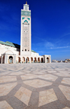 Casablanca, Morocco / Maroc: Hassan II mosque - minaret and the square - photo by M.Torres