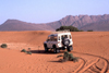 Morocco / Maroc - Tifnit (south of Agadir): Land Rover on the dunes - photo by F.Rigaud
