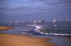 Mozambique / Moambique - Inhambane: dhows - praia da Barra / dhows - Barra beach - photo by F.Rigaud