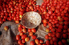 Myanmar - Kalaw - Shan State: tomatoes and basket - market - photo by W.Allgwer - Verkauf von Tomaten auf dem Markt von Kalaw. Die Tomate ist eine Pflanzenart aus der Familie der Nachtschattengewchse. Umgangssprachlich wird vor allem die als Gemse verwe
