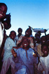Nigeria - Kano: kids - market scene - photo by Dolores CM