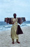 Nigeria - Lagos / LOS: selling on the beach - photo by Dolores CM