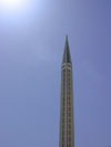 Islamabad, Pakistan: Faisal mosque - minaret - photo by D.Steppuhn