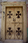 Peshawar, NWFP, Pakistan: clovers - door in the Old City - photo by G.Koelman