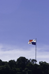 Panama City / Ciudad de Panama: Panamanian Flag flying on top of Ancon Hill - this flag, the size of a basketball court, along with Ancon Hill, simbolizes Panamanian sovereignity over the Panama Canal - photo by H.Olarte