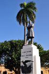 Panama City / Ciudad de Panam: statue of Pablo Arosemena, former president of Panama, Plaza de Francia, Casco Viejo - photo by M.Torres