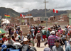 Peru - Desaguadero (Puno region): Bolivian border - the human flow - photo by M.Bergsma