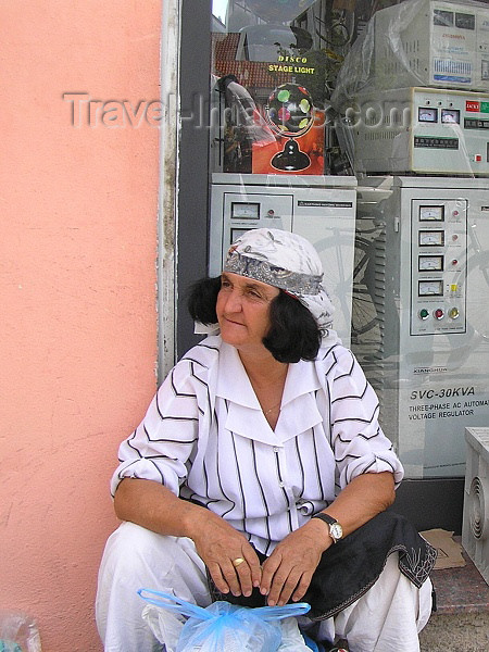 albania60: Albania / Shqiperia - Shkodër/ Shkoder / Shkodra: local woman - photo by J.Kaman - (c) Travel-Images.com - Stock Photography agency - Image Bank