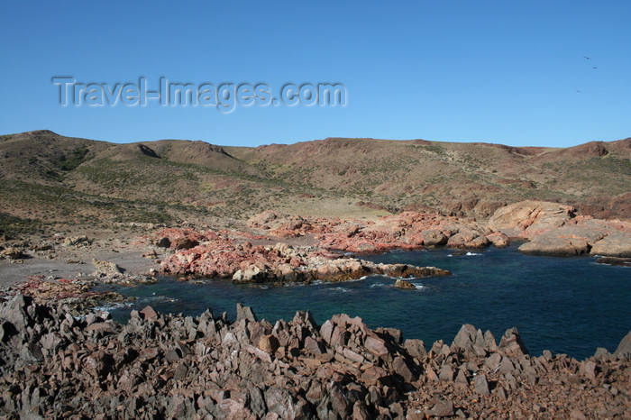argentina162: Argentina - Caleta Horno - Bahía Gil (Chubut Province): rocky shore - photo by C.Breschi - (c) Travel-Images.com - Stock Photography agency - Image Bank