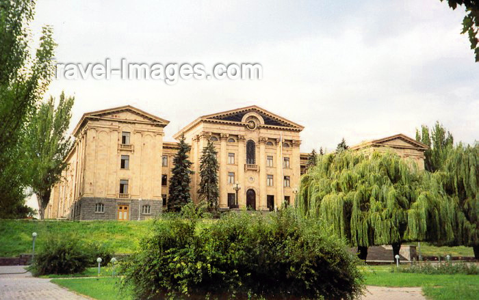 armenia66: Armenia -  Yerevan: the Armenian Parliament - National Assembly of RA - photo by M.Torres - (c) Travel-Images.com - Stock Photography agency - Image Bank