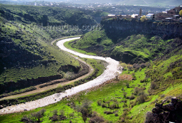 armenia83: Armenia - Lusakert / Arpavar, Ararat province: canyon of the Hrazdan river - photo by S.Hovakimyan - (c) Travel-Images.com - Stock Photography agency - Image Bank
