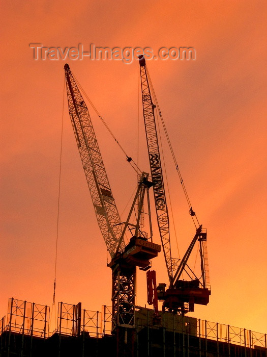 australia152: Australia - Melbourne (Victoria): docklands - cranes at sunset - photo by Luca Dal Bo - (c) Travel-Images.com - Stock Photography agency - Image Bank