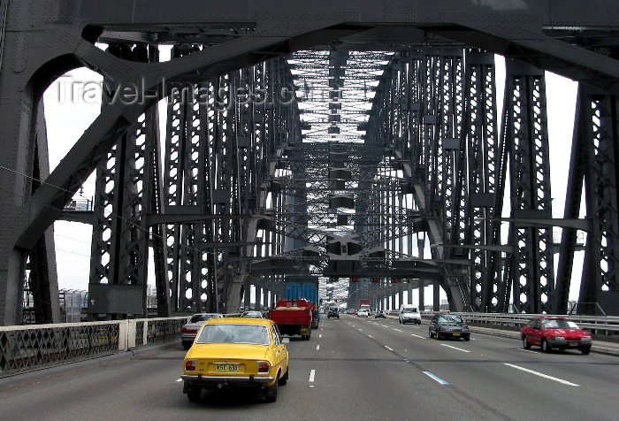 australia80: Australia - Sydney (NSW): crossing the Harbour Bridge - traffic  (photo by Angel Hernandez) - (c) Travel-Images.com - Stock Photography agency - Image Bank