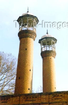 az-ganca14: Ganca: Minarets at the Abbas Mosque / Gence Shah Abbas mescidinin Minareleri - photo by Elnur Hasan - (c) Travel-Images.com - Stock Photography agency - Image Bank