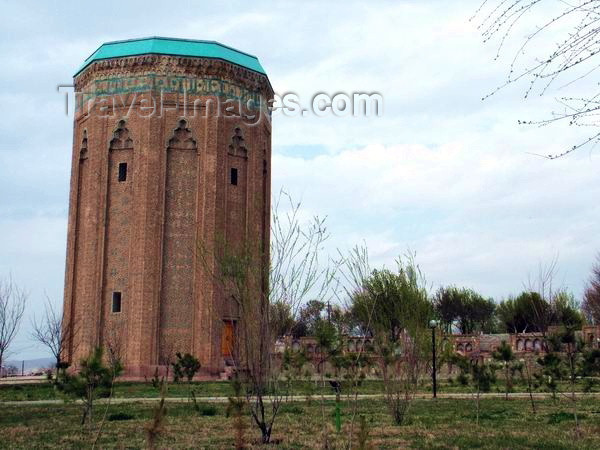 az-nak1: Azerbaijan - Nakhchivan City: Momina Khatum Mausoleum - also known as Atabek Gumbezi  (photo by Mohamadreza Tahmasbpour) - (c) Travel-Images.com - Stock Photography agency - Image Bank