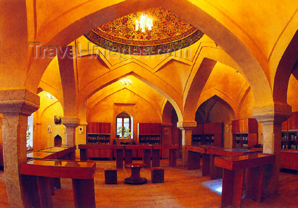 az-shu3: Nagorno Karabakh - Shusha: Panah Khan's library - arches (photo (c)  H.Huseinzade) - (c) Travel-Images.com - Stock Photography agency - Image Bank