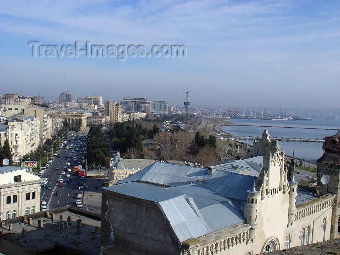 azer134: Azerbaijan - Baku: view from the Maiden's tower (Giz Galasi) towards Neftchilar avenue - photo by N.Mahmudova - (c) Travel-Images.com - Stock Photography agency - Image Bank