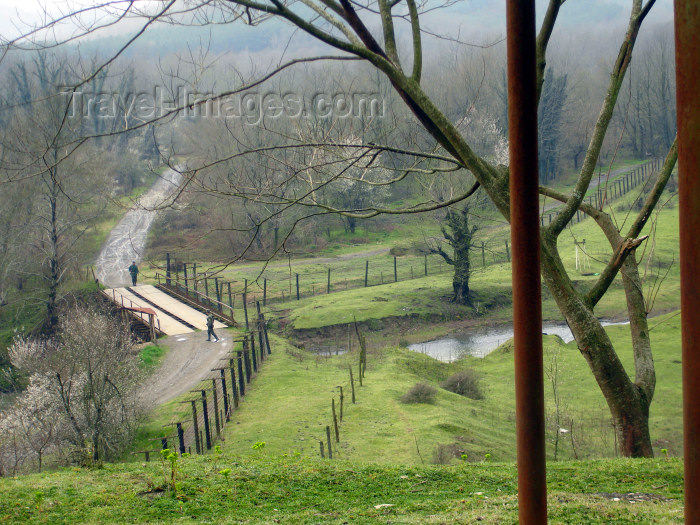 azer175: Astara rayon, Azerbaijan: Azeri-Iranian border - Iranian border guards, a little to the west of the town of Astara, on the way to the Istisu - no Azeri guards at all - photo by F.MacLachlan - (c) Travel-Images.com - Stock Photography agency - Image Bank