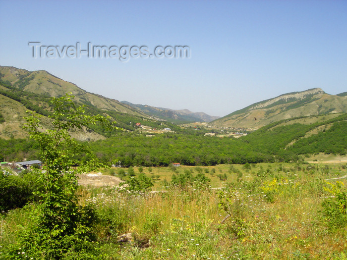 azer196: Azerbaijan - Altyaghach National Park, Xizi rayon: nature of Azerbaijan - south-eastern ridge of the  Greater Caucasus mountains - photo by N.Mahmudova - (c) Travel-Images.com - Stock Photography agency - Image Bank