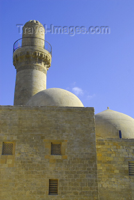 azer327: Azerbaijan - Baku: Royal mosque -side view - Shirvan Shah's palace - UNESCO world heritage site - photo by Miguel Torres - (c) Travel-Images.com - Stock Photography agency - Image Bank