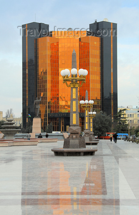 azer36: Azerbaijan - National Bank of Azerbaijan building - glass façade - square - marble pavement - photo by Miguel Torres - (c) Travel-Images.com - Stock Photography agency - Image Bank