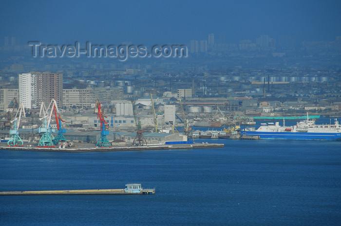 azer376: Azerbaijan - Baku: harbour - eastern section, including fuel tanks - photo by M.Torres - (c) Travel-Images.com - Stock Photography agency - Image Bank