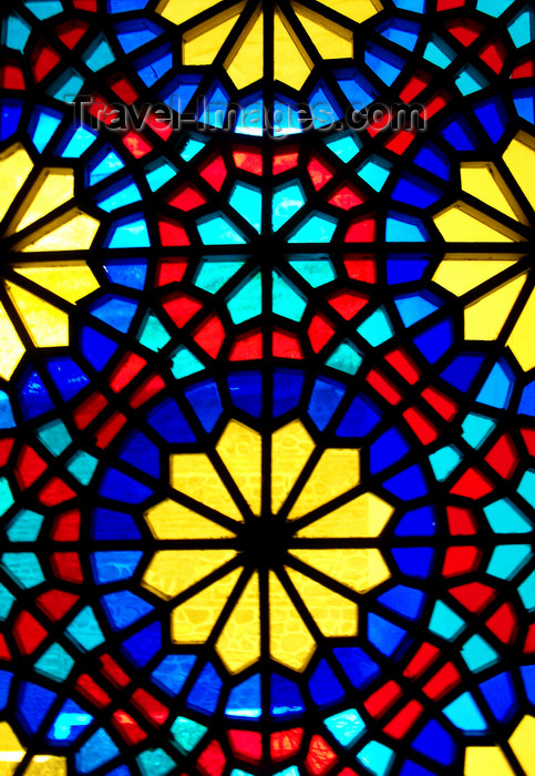 azer439: Sheki / Shaki - Azerbaijan: Sheki Khans' palace - Azeri stained glass work - shebeke detail - Khansarai - photo by N.Mahmudova - (c) Travel-Images.com - Stock Photography agency - Image Bank
