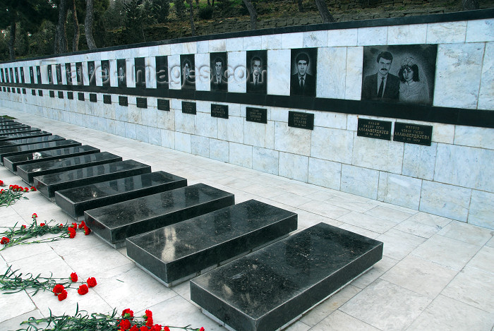 azer93: Azerbaijan - Baku: Black January victims graves on Martyrs' Lane - Shahidlar Hiyabany - photo by M.Torres - (c) Travel-Images.com - Stock Photography agency - Image Bank