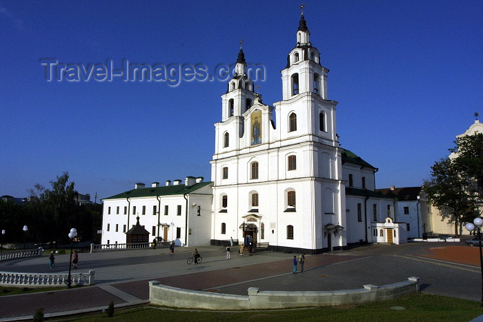 belarus34: Belarus - Minsk: Cathedral of the Holy Ghost and the former Bernardine Covent - photo by A.Dnieprowsky - (c) Travel-Images.com - Stock Photography agency - Image Bank