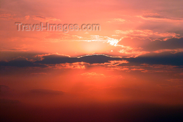 belize35: Belize - Seine Bight: inspiration red sky - sunset - Caribbean sea - Placencia Peninsula in the Stann Creek District of southern Belize - photo by Charles Palacio - (c) Travel-Images.com - Stock Photography agency - Image Bank