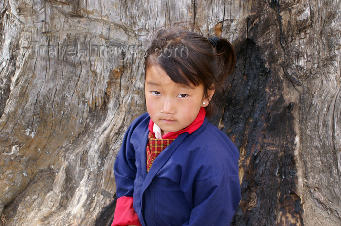 bhutan115: Bhutan - Paro dzongkhag - Drukgyel village - little girl - photo by A.Ferrari - (c) Travel-Images.com - Stock Photography agency - Image Bank