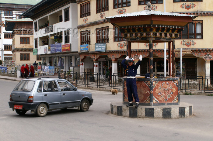 bhutan177: Bhutan - Thimphu - the only capital without traffic lights - traffic police at work - photo by A.Ferrari - (c) Travel-Images.com - Stock Photography agency - Image Bank