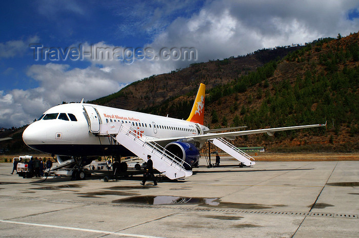 bhutan18: Bhutan - Paro: Druk Air Airbus A319-100 on the ramp, upon arrival in Paro airport - Royal Bhutan Airlines - KB  - photo by A.Ferrari - (c) Travel-Images.com - Stock Photography agency - Image Bank