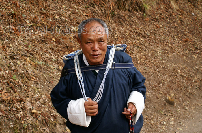 bhutan227: Bhutan - Bhutanese man, on his way to Cheri Goemba - photo by A.Ferrari - (c) Travel-Images.com - Stock Photography agency - Image Bank