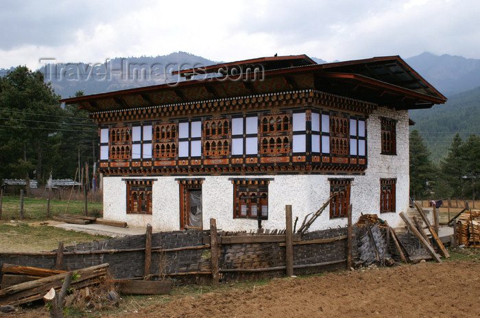 bhutan321: Bhutan - Jakar - Bhutanese farm - photo by A.Ferrari - (c) Travel-Images.com - Stock Photography agency - Image Bank