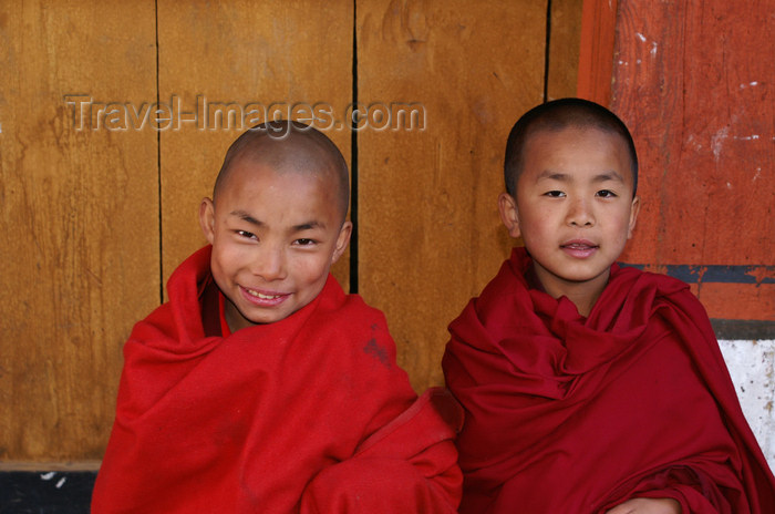 bhutan73: Bhutan - Paro: young smiling monks, inside Paro Dzong - photo by A.Ferrari - (c) Travel-Images.com - Stock Photography agency - Image Bank