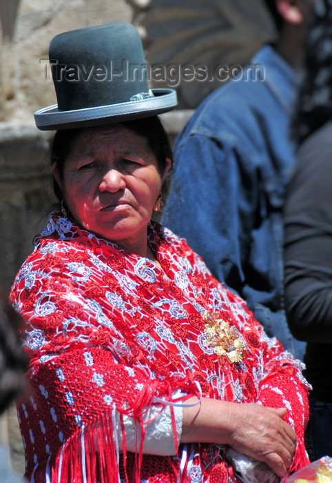 bolivia58: La Paz, Bolivia: Aymara woman with bowler hat / bombín - Paceña - photo by M.Torres - (c) Travel-Images.com - Stock Photography agency - Image Bank