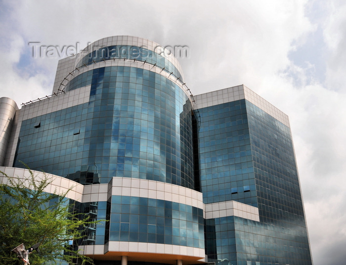 botswana50: Gaborone, South-East District, Botswana:Department of Taxes and Attorney General's Chambers Building - Pramod Patel Architects - Government Enclave - photo by M.Torres - (c) Travel-Images.com - Stock Photography agency - Image Bank