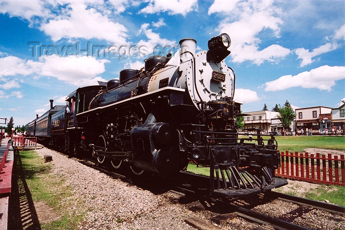 canada190: Canada / Kanada - Calgary, Alberta: Heritage Park - the train arrives - steam loco - photo by M.Torres - (c) Travel-Images.com - Stock Photography agency - Image Bank