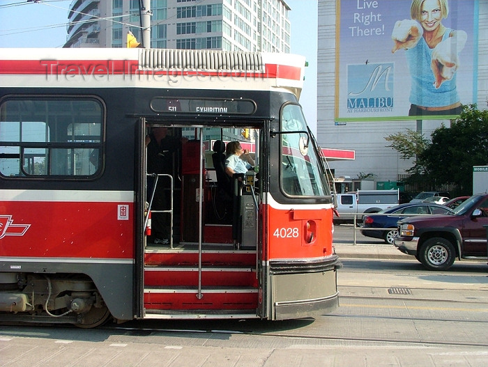 canada277: Toronto, Ontario, Canada / Kanada: the tram to CNE - Canadian National Exhibition - streetcar - photo by R.Grove - (c) Travel-Images.com - Stock Photography agency - Image Bank