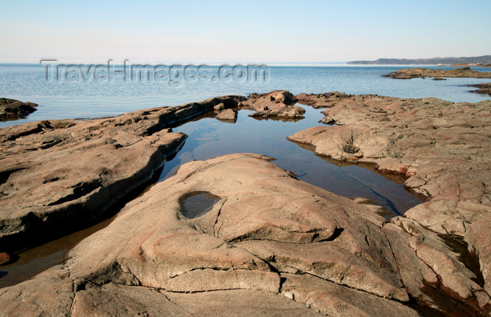 canada479: Canada - Ontario - Lake Superior: shoreline - rocks - photo by R.Grove - (c) Travel-Images.com - Stock Photography agency - Image Bank