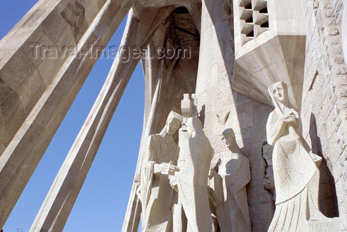catalon89: Catalonia - Barcelona: details of statues by Josep Maria Subirachs - Sagrada Familia cathedral - the Passion façade - photo by M.Bergsma - (c) Travel-Images.com - Stock Photography agency - Image Bank