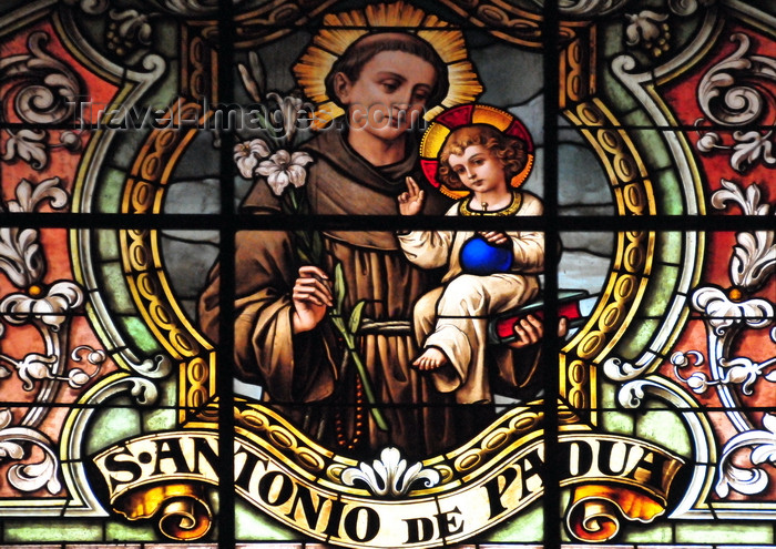 chile138: Santiago de Chile: Metropolitan Cathedral - St Anthony of Padua and Lisbon - stained glass - photo by M.Torres - (c) Travel-Images.com - Stock Photography agency - Image Bank
