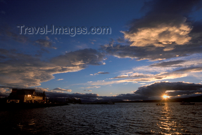 chile37: Puerto Natales, Magallanes region, Chile: sunset over the bay – Seno Última Esperanza - Chilean Patagonia - photo by C.Lovell - (c) Travel-Images.com - Stock Photography agency - Image Bank
