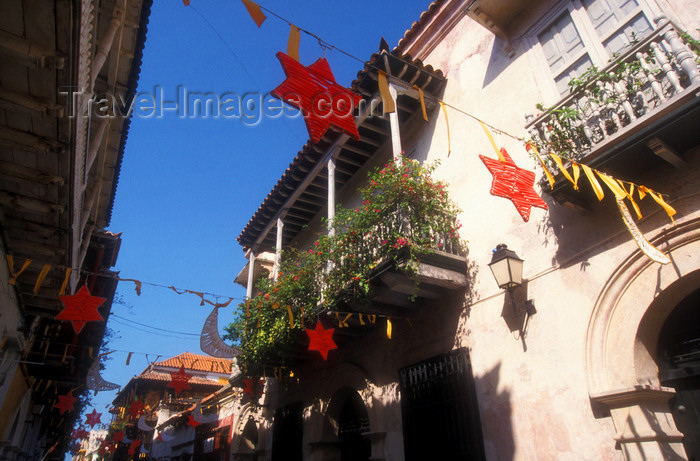 colombia2: Colombia - Cartagena: balconies and festival flags - photo by D.Forman - (c) Travel-Images.com - Stock Photography agency - Image Bank