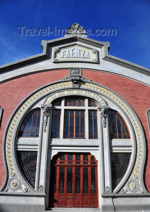 colombia97: Bogotá, Colombia: Teatro Faenza - art nouveau façade - this movie theatre was built as a ceramics factory - Calle 22 - barrio Las Nieves - Santa Fe - photo by M.Torres - (c) Travel-Images.com - Stock Photography agency - Image Bank