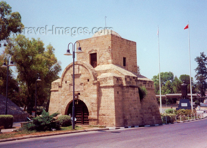 cyprusn3: Cyprus - Nicosia / NIC / Lefkosa : Kyrenia gate - the Venetian "Porta del Proveditore" (photo by Miguel Torres) - (c) Travel-Images.com - Stock Photography agency - Image Bank