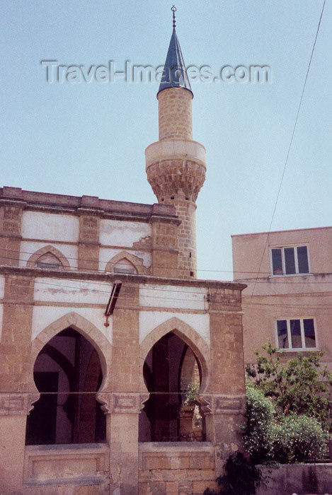 cyprusn5: Cyprus - Nicosia / NIC / Lefkosa: call to prayer - mosque (photo by Miguel Torres) - (c) Travel-Images.com - Stock Photography agency - Image Bank
