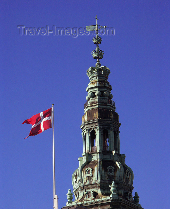 denmark66: Denmark - Copenhagen / København / CPH: Parliament Tower and Danish flag - photo by G.Friedman - (c) Travel-Images.com - Stock Photography agency - Image Bank